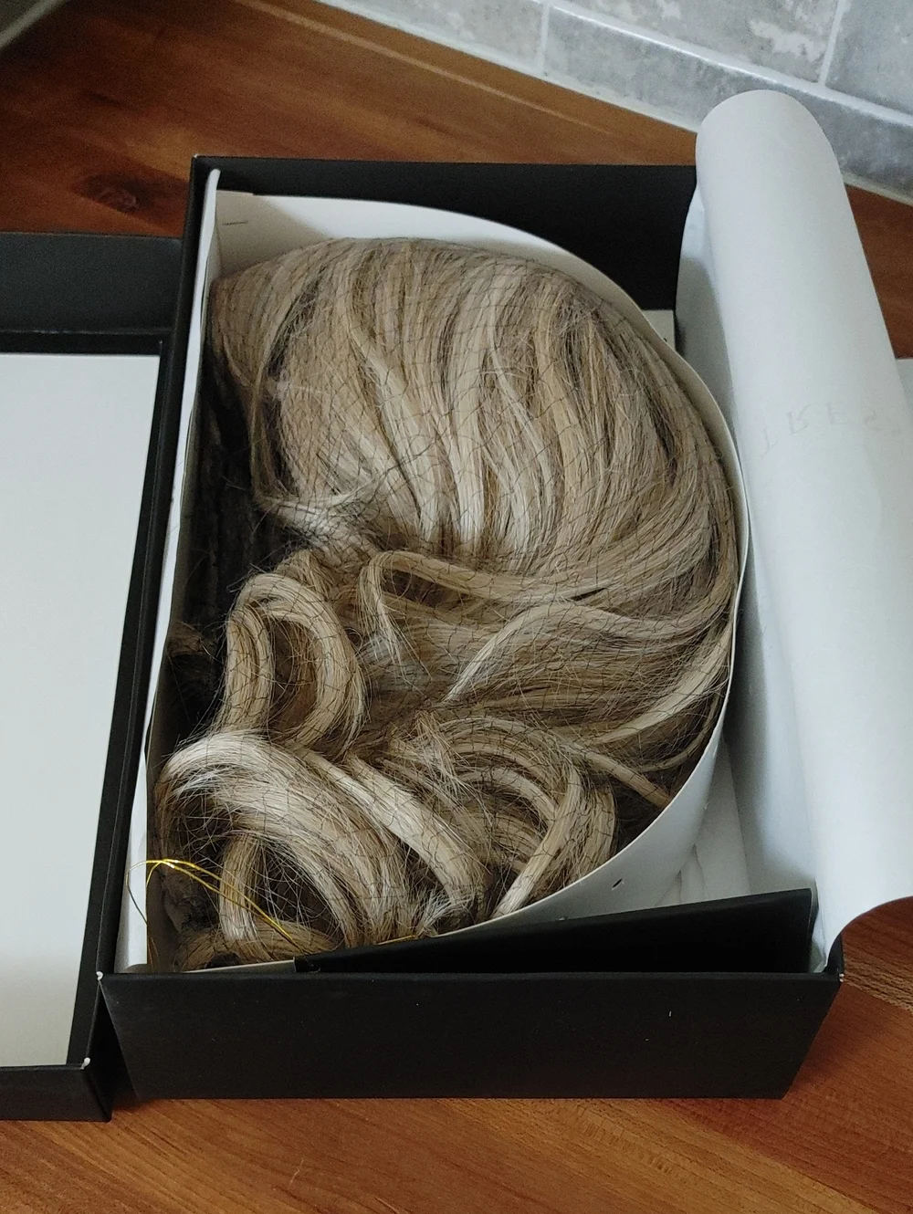 Belle Tress Granada Crushed Almond Blonde R Wig NWT